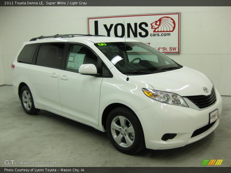 Super White / Light Gray 2011 Toyota Sienna LE