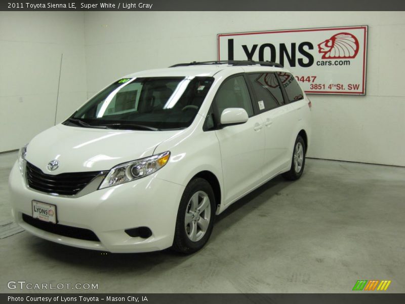 Super White / Light Gray 2011 Toyota Sienna LE