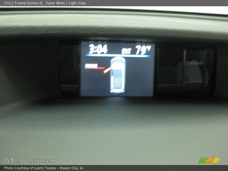 Super White / Light Gray 2011 Toyota Sienna LE
