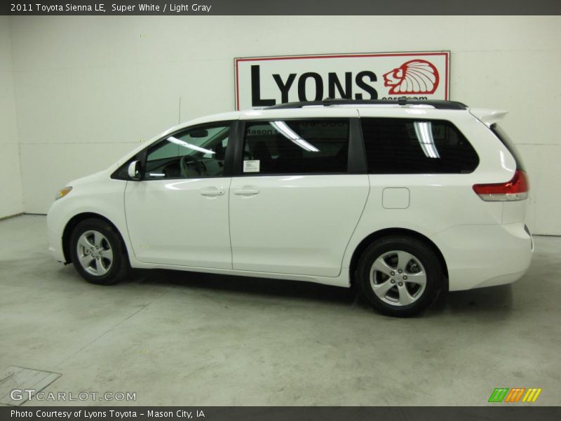 Super White / Light Gray 2011 Toyota Sienna LE