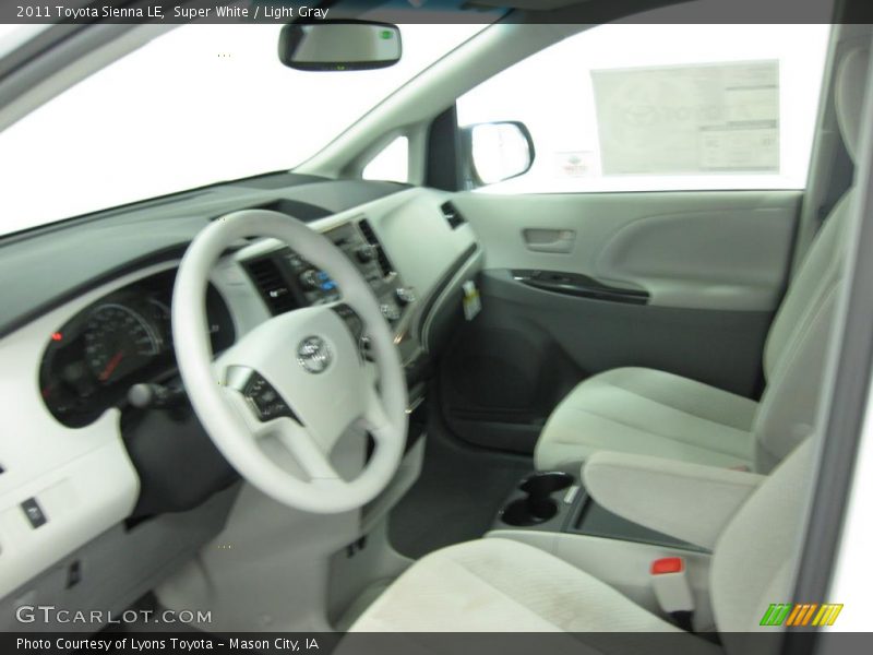 Super White / Light Gray 2011 Toyota Sienna LE