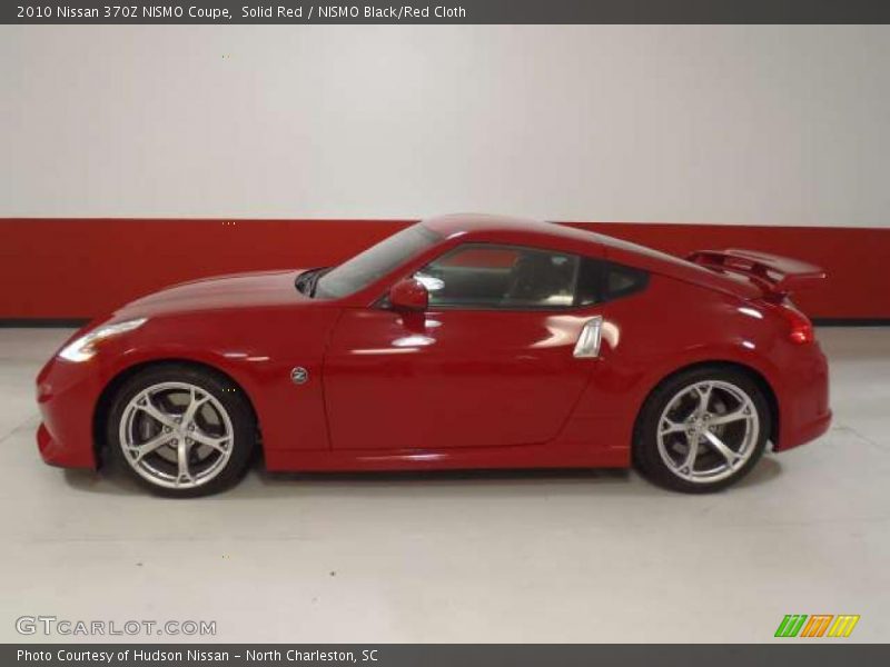 Solid Red / NISMO Black/Red Cloth 2010 Nissan 370Z NISMO Coupe