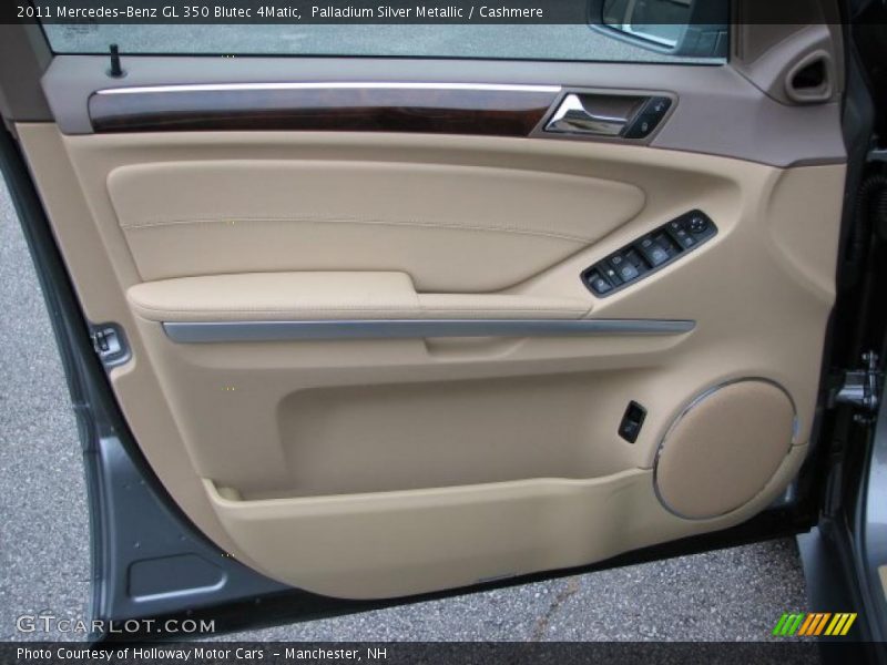 Door Panel of 2011 GL 350 Blutec 4Matic