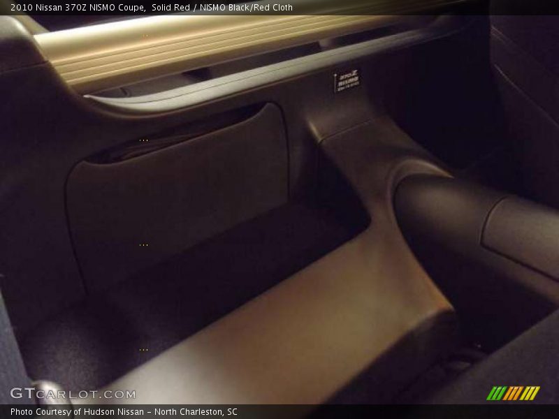Solid Red / NISMO Black/Red Cloth 2010 Nissan 370Z NISMO Coupe