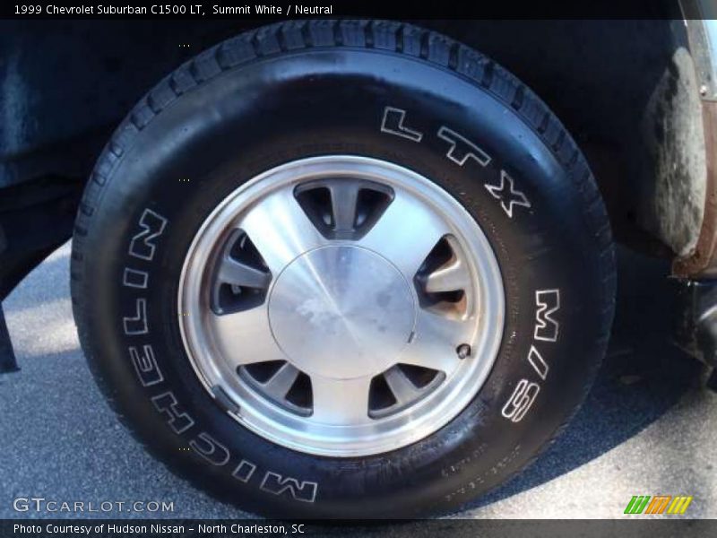  1999 Suburban C1500 LT Wheel