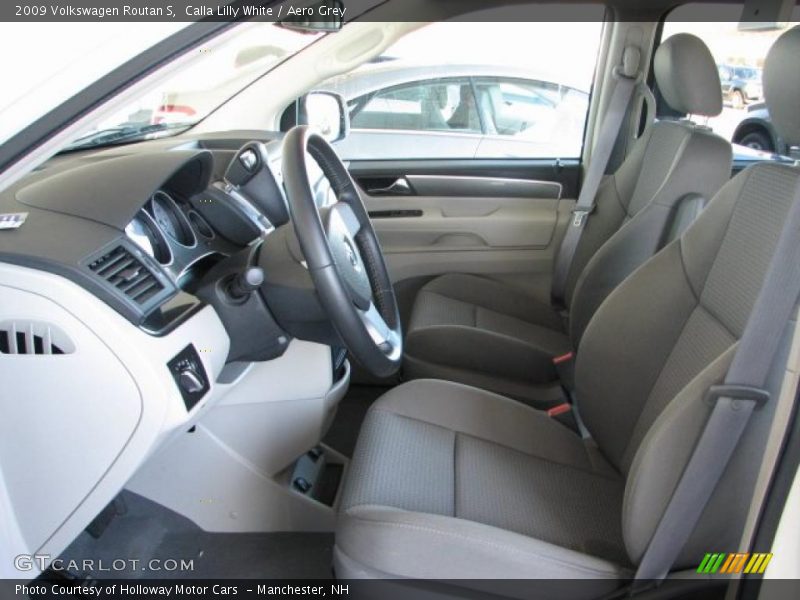 2009 Routan S Aero Grey Interior