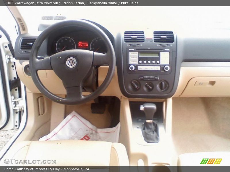 Campanella White / Pure Beige 2007 Volkswagen Jetta Wolfsburg Edition Sedan