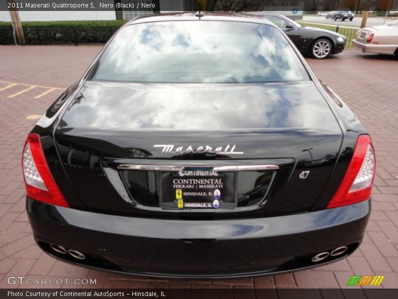 Nero (Black) / Nero 2011 Maserati Quattroporte S