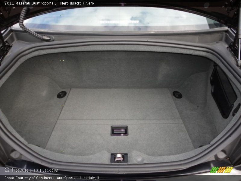  2011 Quattroporte S Trunk