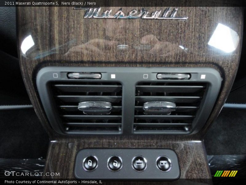 Controls of 2011 Quattroporte S