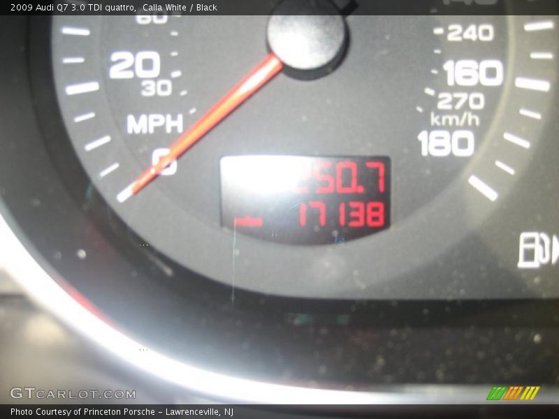 Calla White / Black 2009 Audi Q7 3.0 TDI quattro