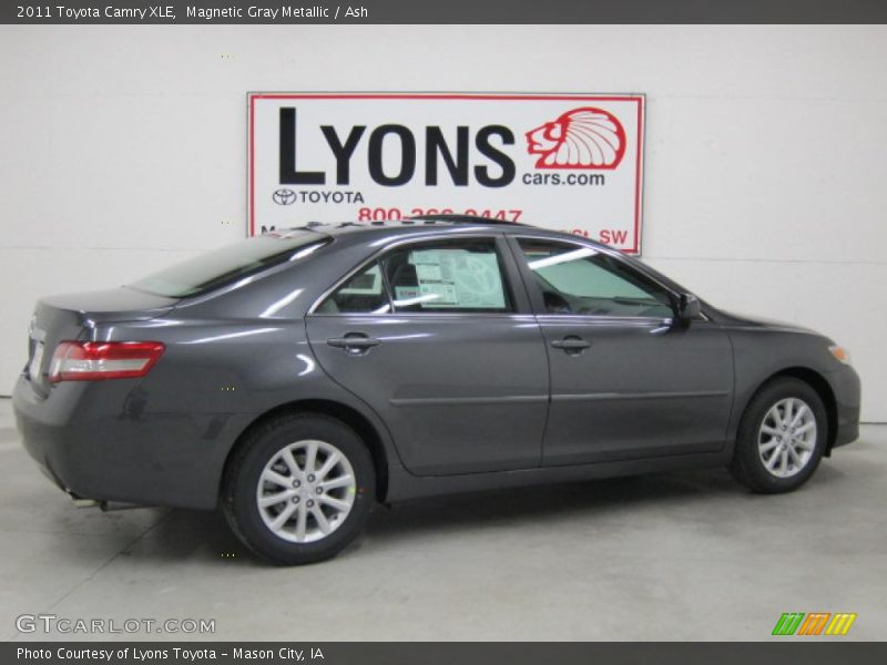 Magnetic Gray Metallic / Ash 2011 Toyota Camry XLE
