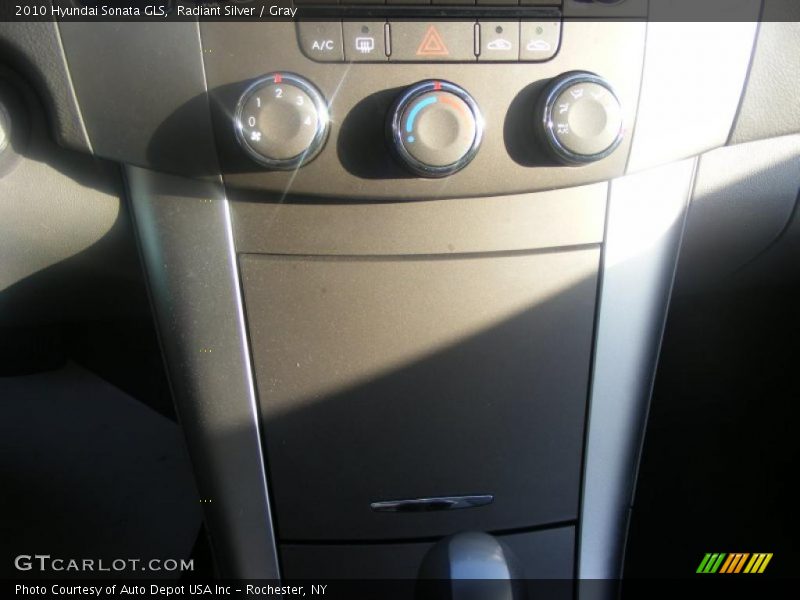 Radiant Silver / Gray 2010 Hyundai Sonata GLS