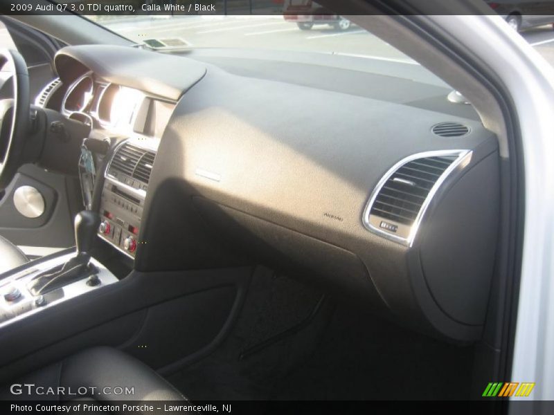 Calla White / Black 2009 Audi Q7 3.0 TDI quattro