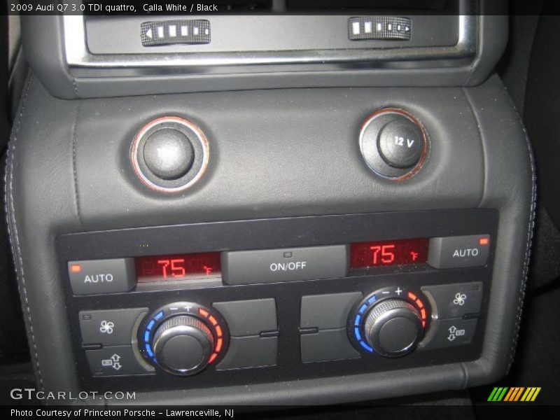Calla White / Black 2009 Audi Q7 3.0 TDI quattro