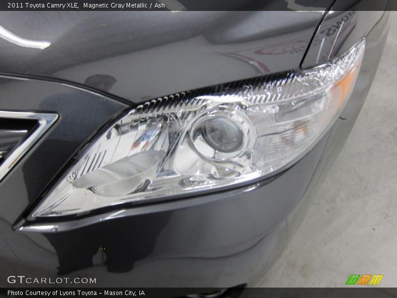 Magnetic Gray Metallic / Ash 2011 Toyota Camry XLE