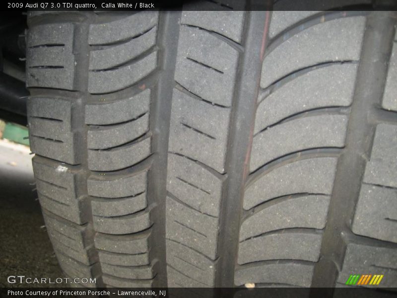 Calla White / Black 2009 Audi Q7 3.0 TDI quattro