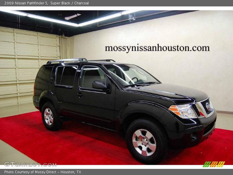 Super Black / Charcoal 2009 Nissan Pathfinder S