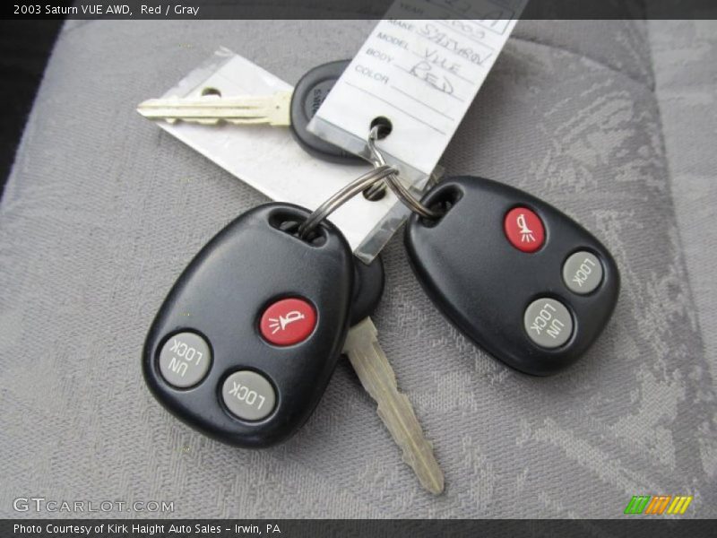 Red / Gray 2003 Saturn VUE AWD
