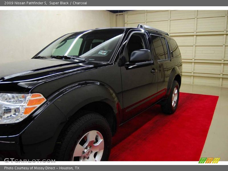 Super Black / Charcoal 2009 Nissan Pathfinder S