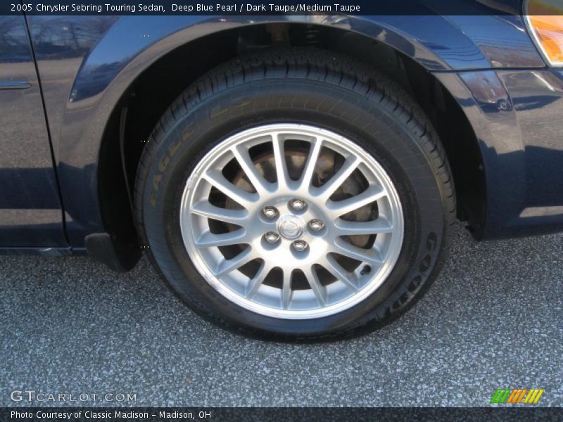  2005 Sebring Touring Sedan Wheel