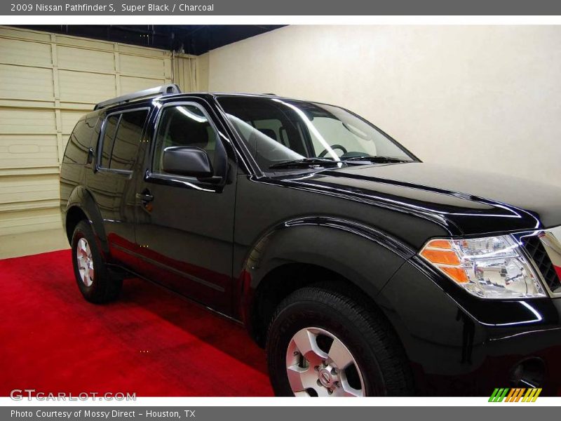 Super Black / Charcoal 2009 Nissan Pathfinder S