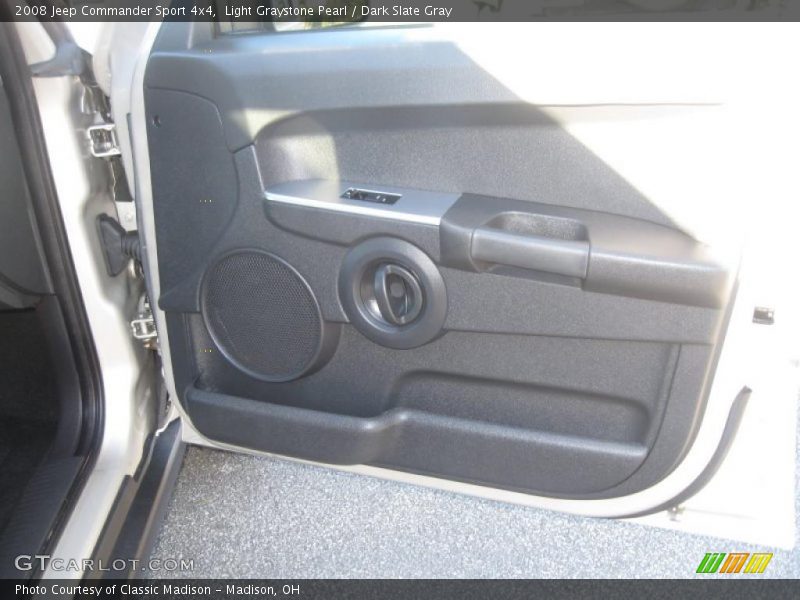 Light Graystone Pearl / Dark Slate Gray 2008 Jeep Commander Sport 4x4