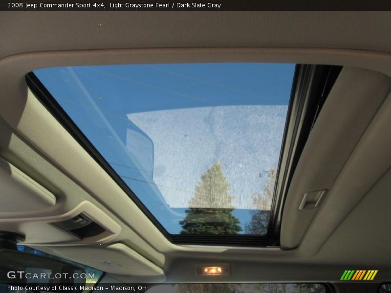 Light Graystone Pearl / Dark Slate Gray 2008 Jeep Commander Sport 4x4