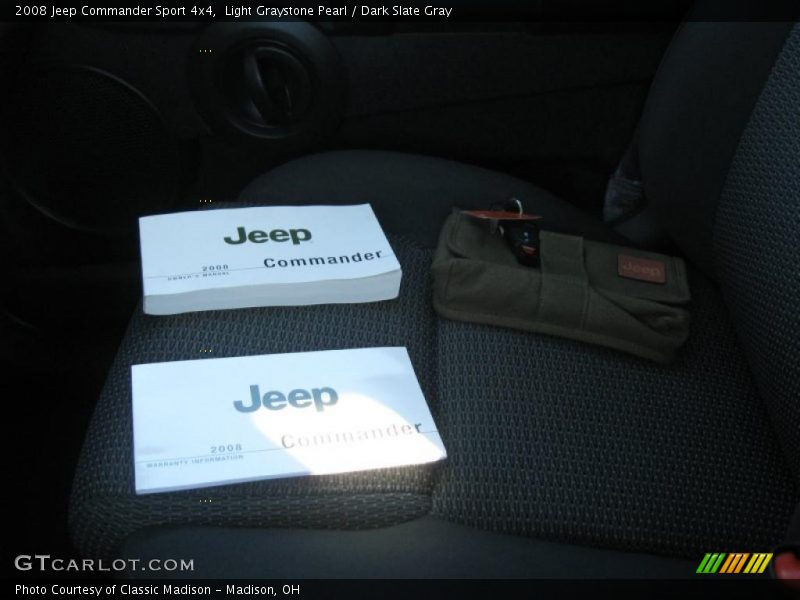 Light Graystone Pearl / Dark Slate Gray 2008 Jeep Commander Sport 4x4