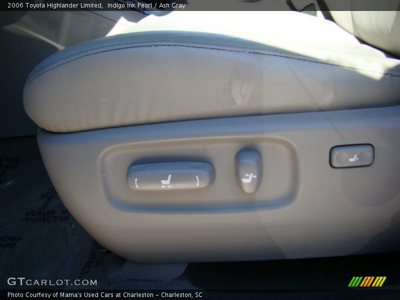 Indigo Ink Pearl / Ash Gray 2006 Toyota Highlander Limited