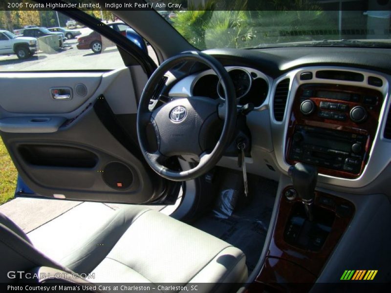 Indigo Ink Pearl / Ash Gray 2006 Toyota Highlander Limited