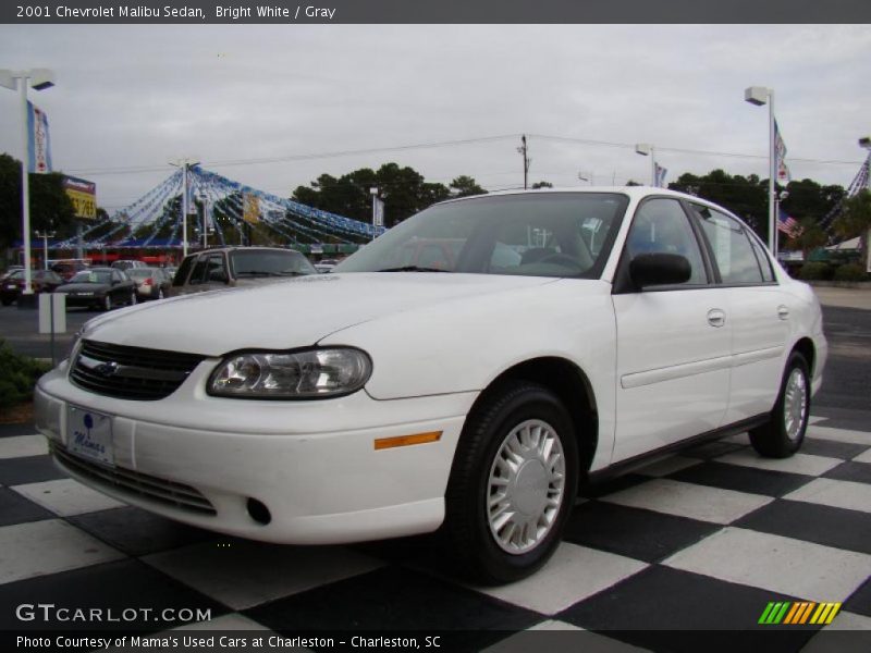 Bright White / Gray 2001 Chevrolet Malibu Sedan