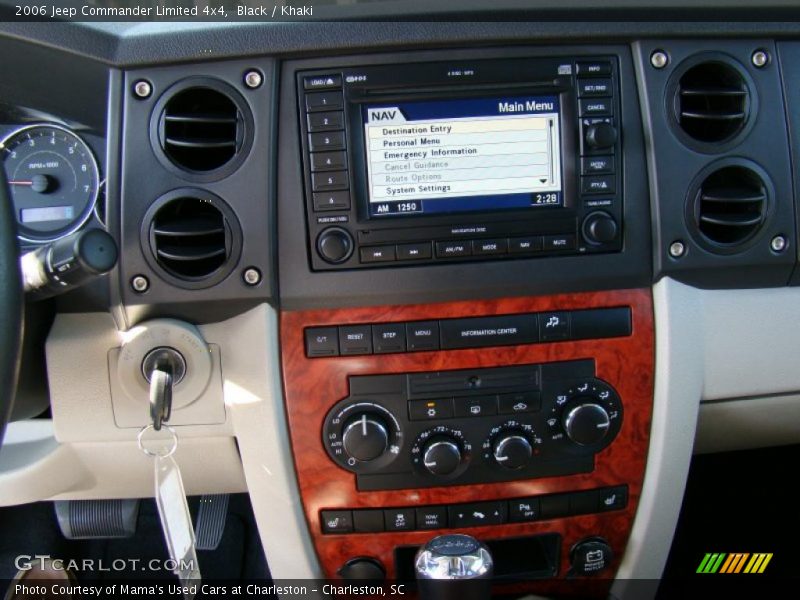 Black / Khaki 2006 Jeep Commander Limited 4x4