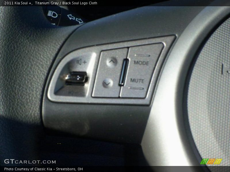 Titanium Gray / Black Soul Logo Cloth 2011 Kia Soul +