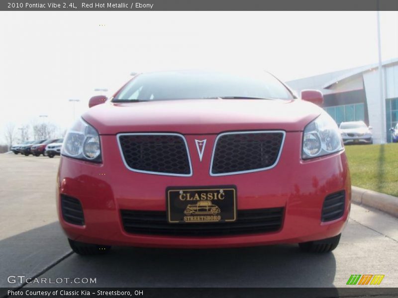 Red Hot Metallic / Ebony 2010 Pontiac Vibe 2.4L