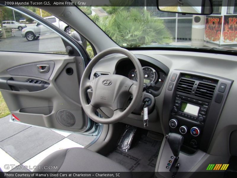 Dashboard of 2009 Tucson GLS