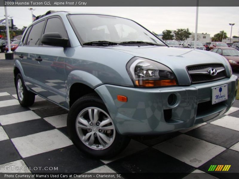 Front 3/4 View of 2009 Tucson GLS