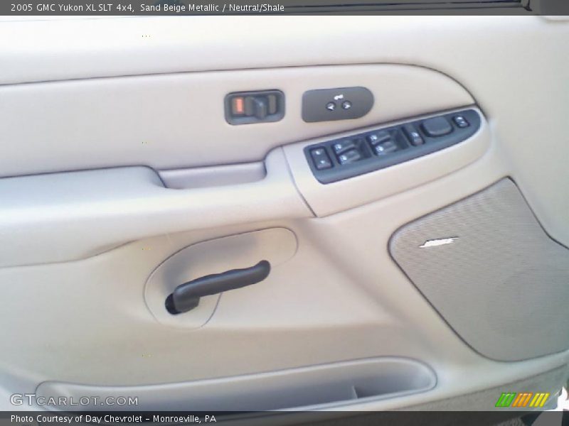 Sand Beige Metallic / Neutral/Shale 2005 GMC Yukon XL SLT 4x4
