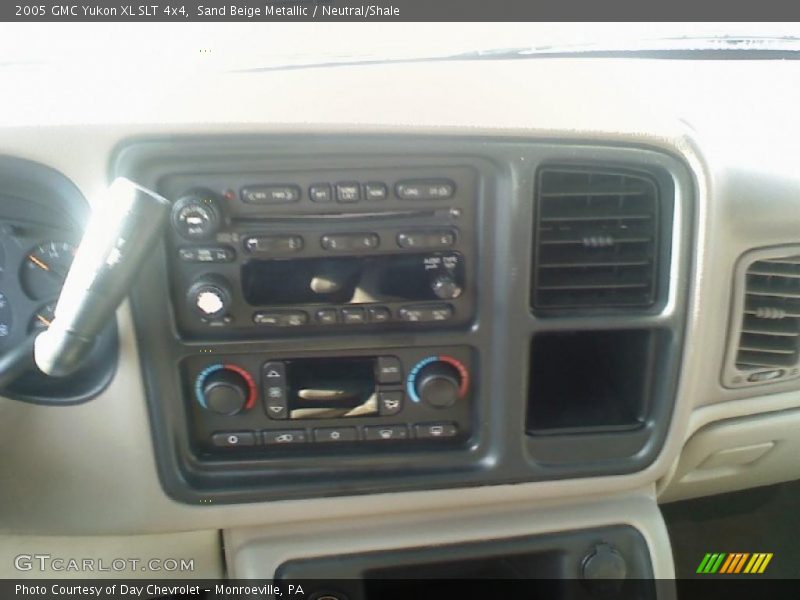 Sand Beige Metallic / Neutral/Shale 2005 GMC Yukon XL SLT 4x4