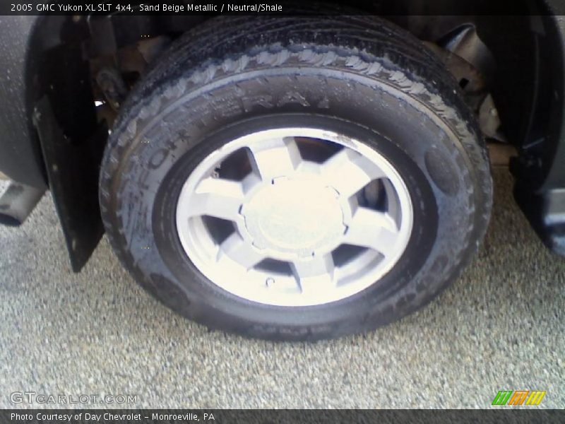 Sand Beige Metallic / Neutral/Shale 2005 GMC Yukon XL SLT 4x4