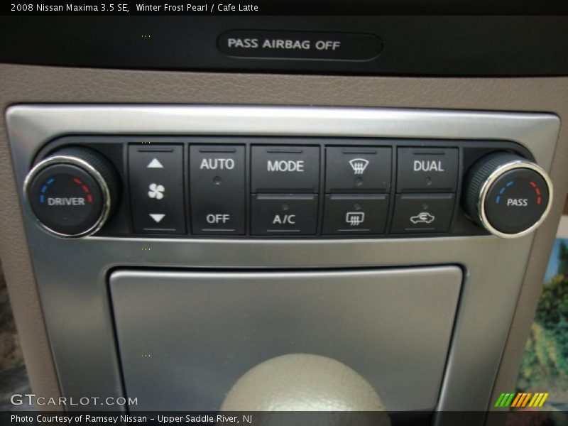 Winter Frost Pearl / Cafe Latte 2008 Nissan Maxima 3.5 SE