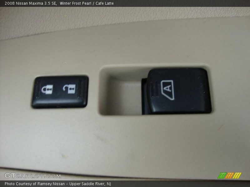 Winter Frost Pearl / Cafe Latte 2008 Nissan Maxima 3.5 SE