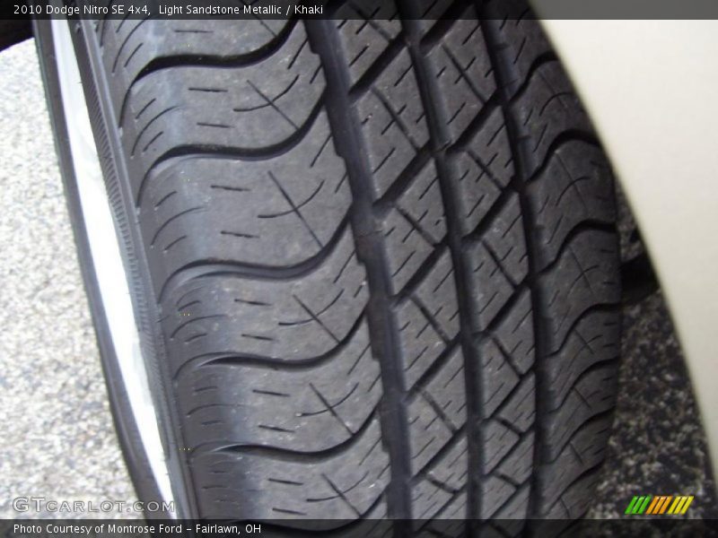 Light Sandstone Metallic / Khaki 2010 Dodge Nitro SE 4x4