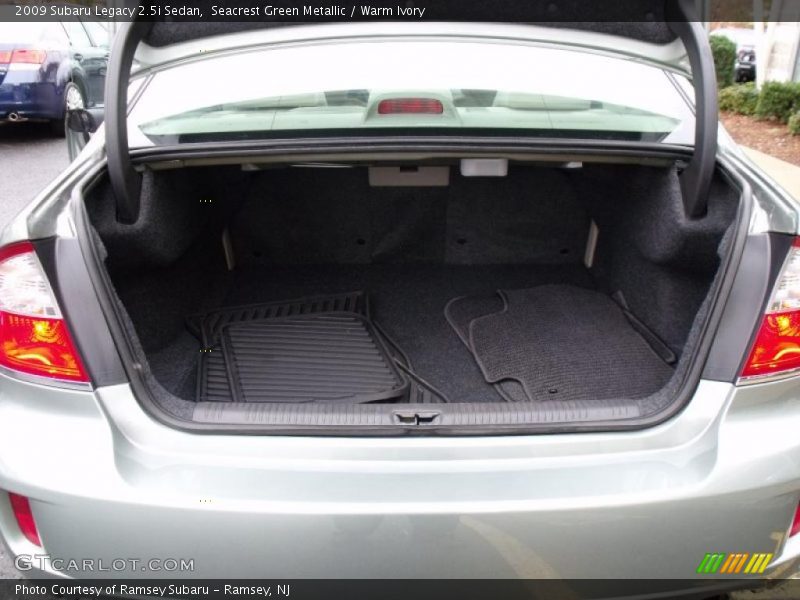 Seacrest Green Metallic / Warm Ivory 2009 Subaru Legacy 2.5i Sedan