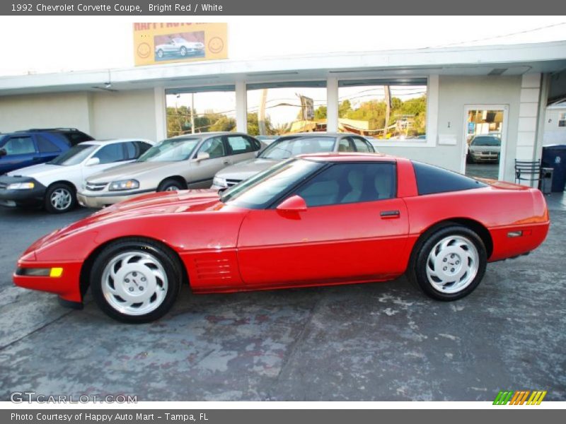 Bright Red / White 1992 Chevrolet Corvette Coupe