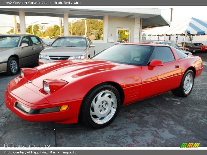 Bright Red / White 1992 Chevrolet Corvette Coupe