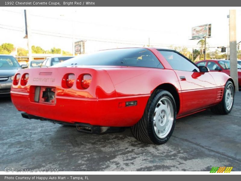 Bright Red / White 1992 Chevrolet Corvette Coupe