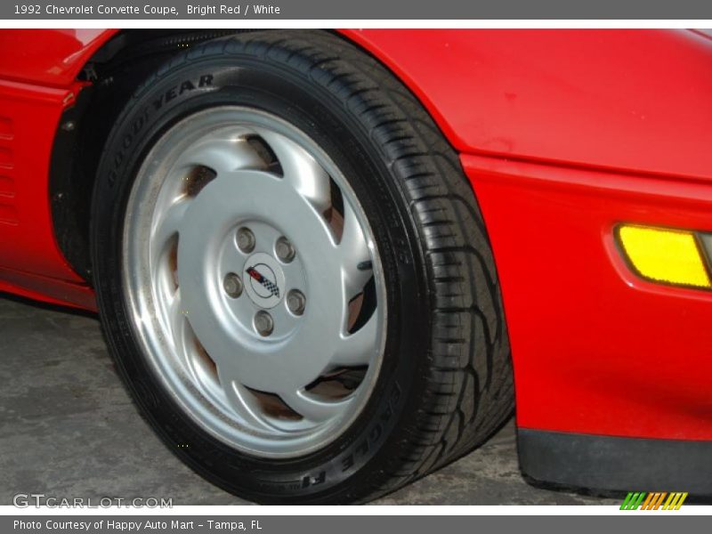 Bright Red / White 1992 Chevrolet Corvette Coupe
