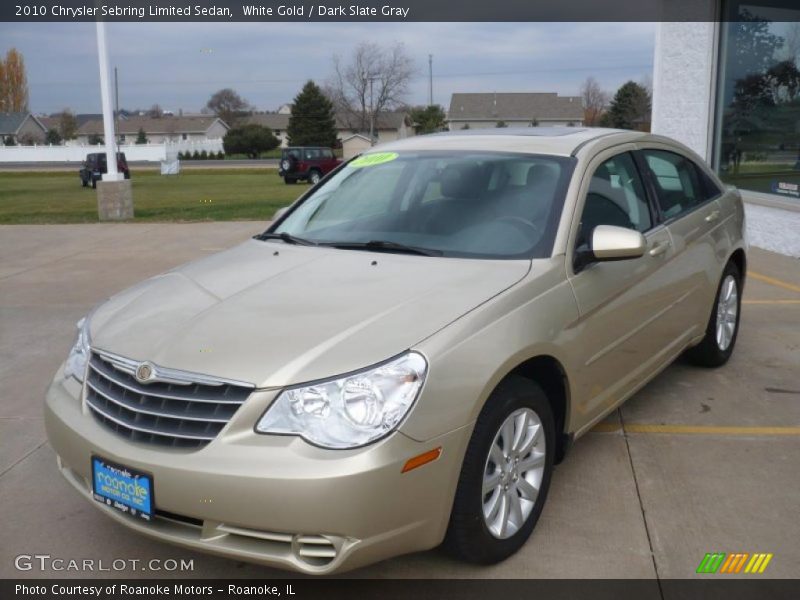 Front 3/4 View of 2010 Sebring Limited Sedan