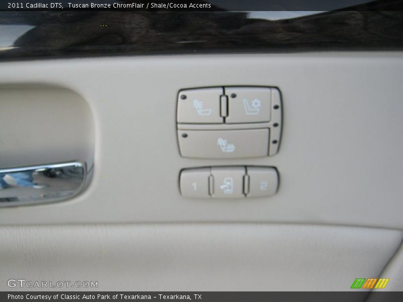Tuscan Bronze ChromFlair / Shale/Cocoa Accents 2011 Cadillac DTS